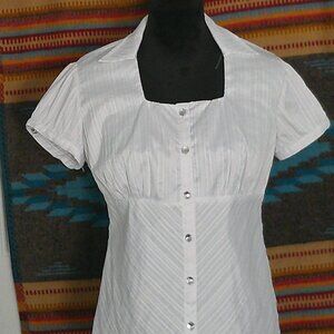White Dressbarn blouse. Size Small.